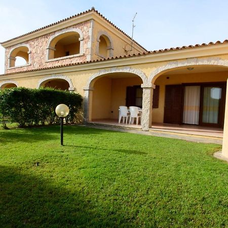 Ville Del Mar San Teodoro  Bagian luar foto