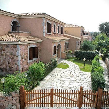 Ville Del Mar San Teodoro  Bagian luar foto