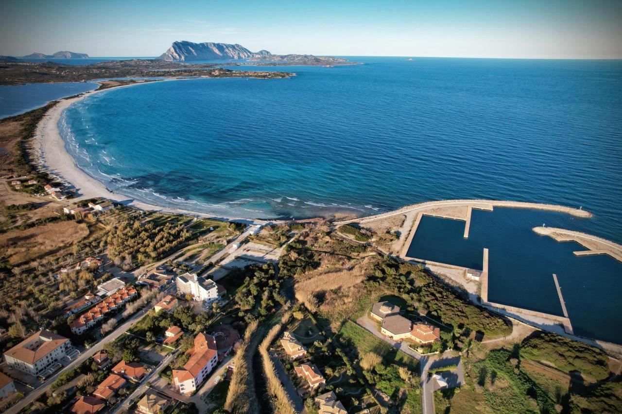 Ville Del Mar San Teodoro  Bagian luar foto