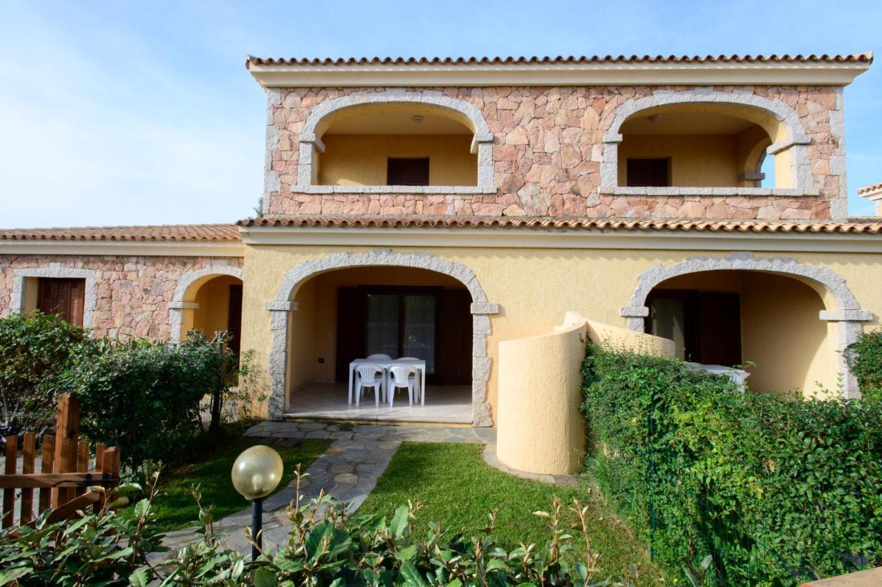 Ville Del Mar San Teodoro  Bagian luar foto