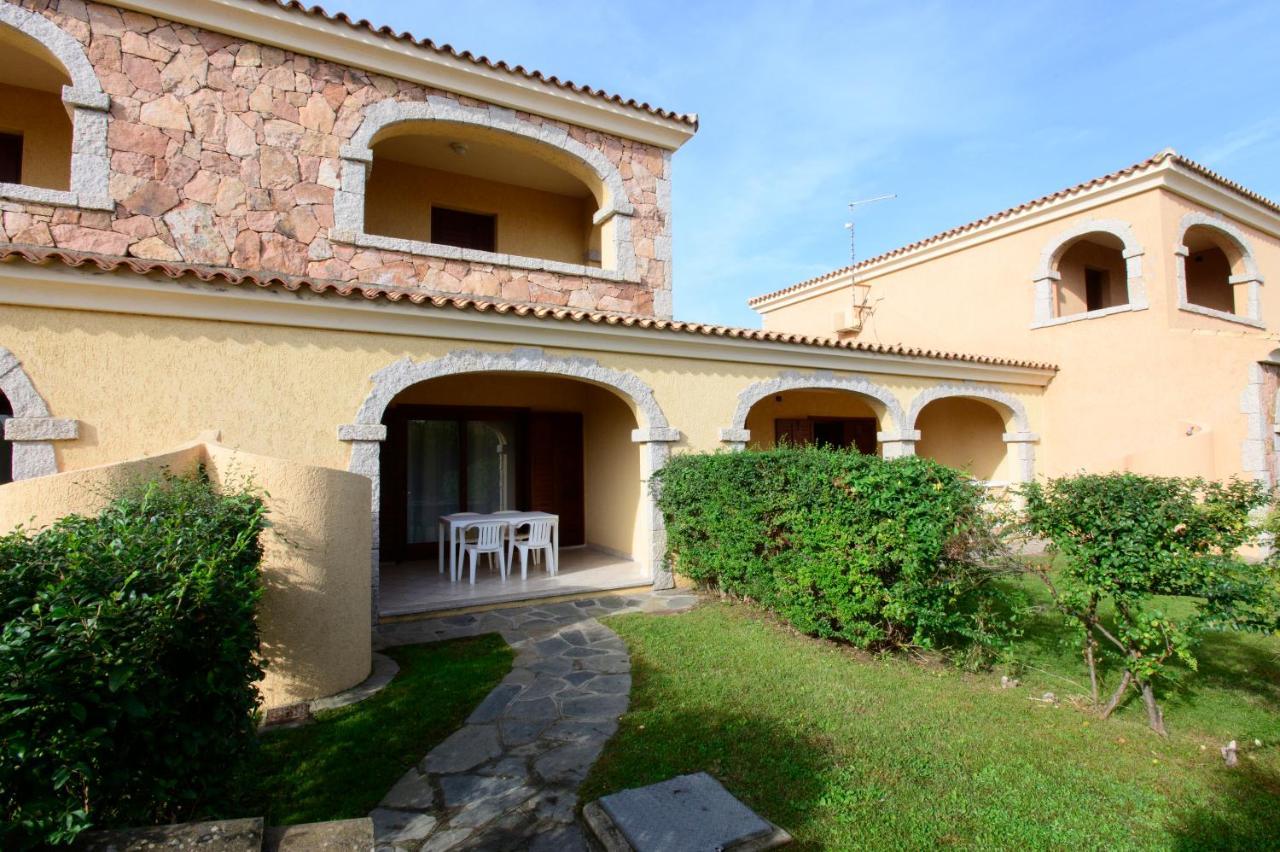 Ville Del Mar San Teodoro  Bagian luar foto