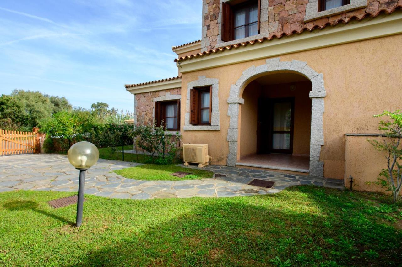 Ville Del Mar San Teodoro  Bagian luar foto