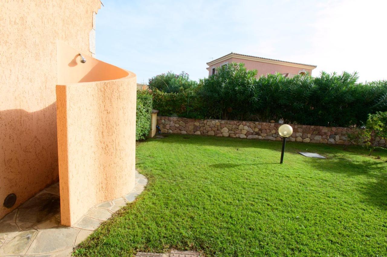 Ville Del Mar San Teodoro  Bagian luar foto
