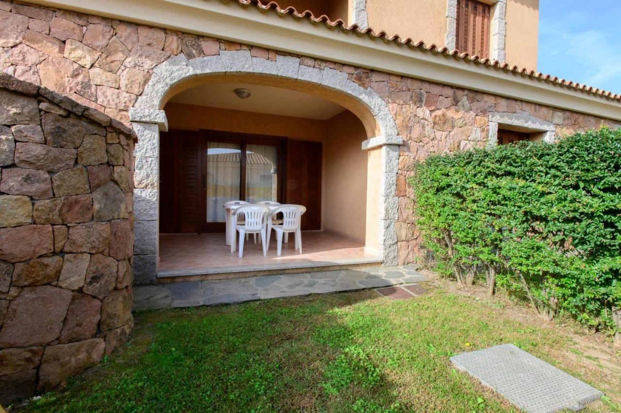 Ville Del Mar San Teodoro  Bagian luar foto