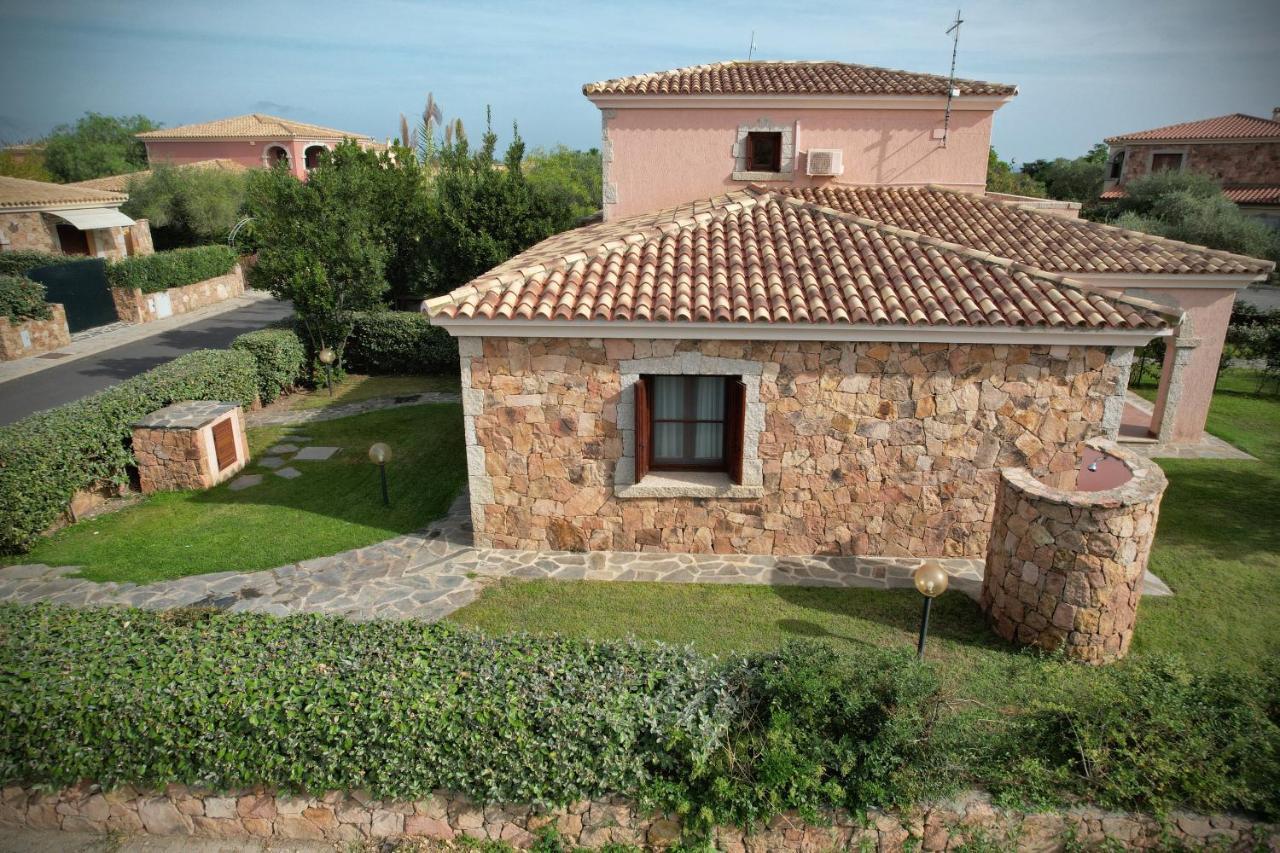 Ville Del Mar San Teodoro  Bagian luar foto