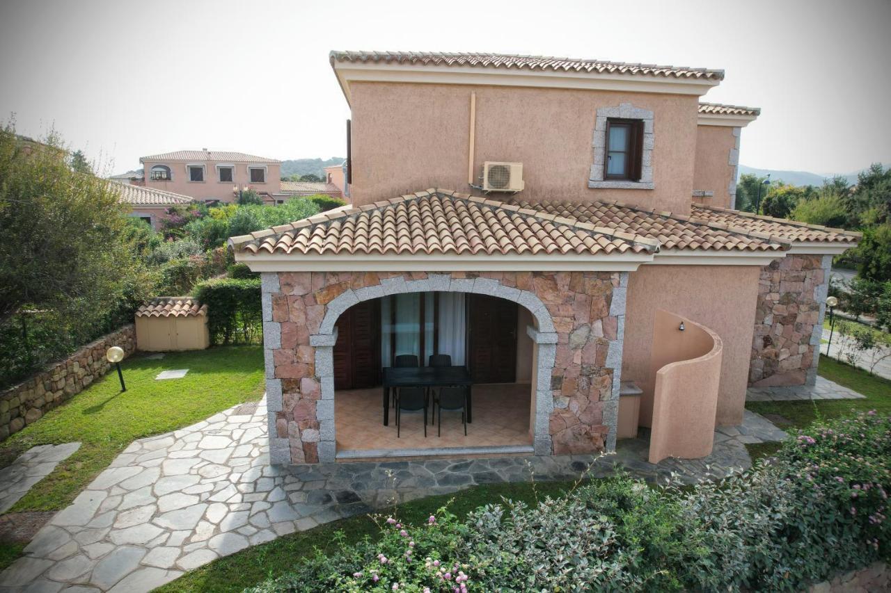 Ville Del Mar San Teodoro  Bagian luar foto