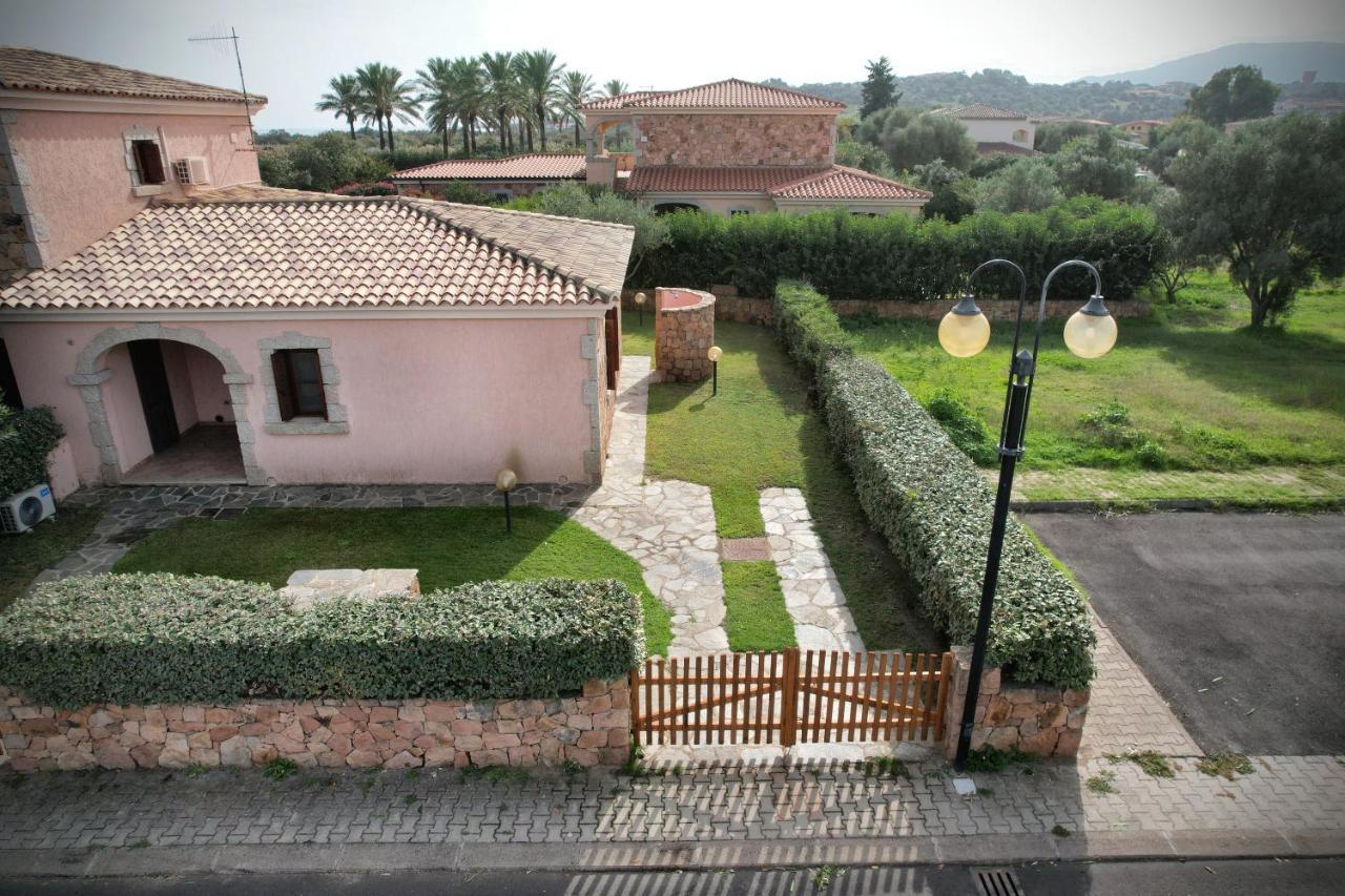Ville Del Mar San Teodoro  Bagian luar foto