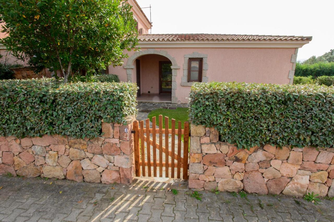Ville Del Mar San Teodoro  Bagian luar foto